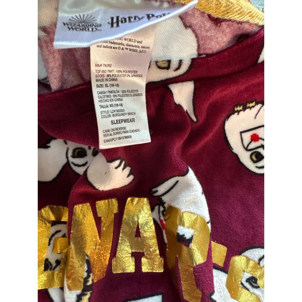 Harry Potter Wizarding World Hedwig Pajama Set Burgundy Gold Foil XL 16-18 - Picture 6 of 8